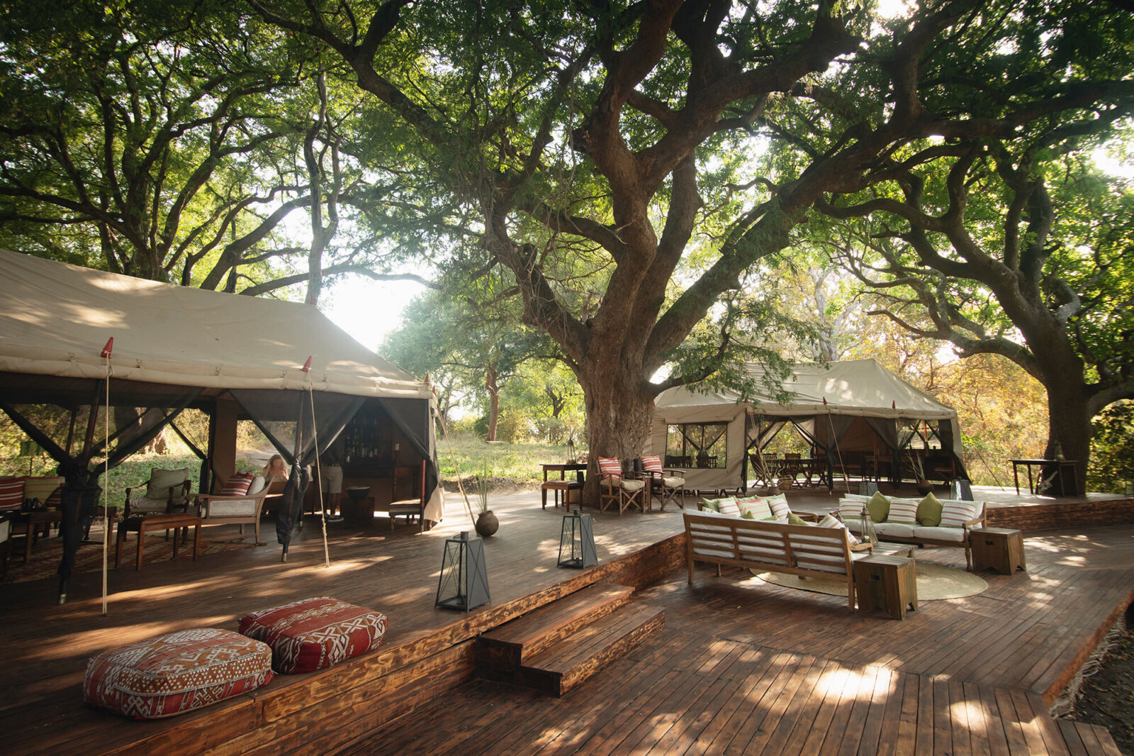 Chada Katavi, bush safari mess tent dining